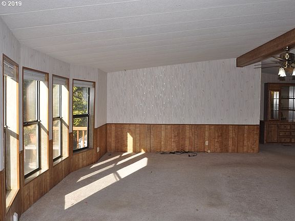 4th image of 14204 NE 10th Ave Unit 41