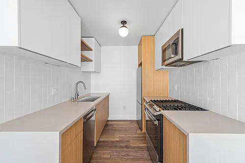 1563 Gordon St Photo 1