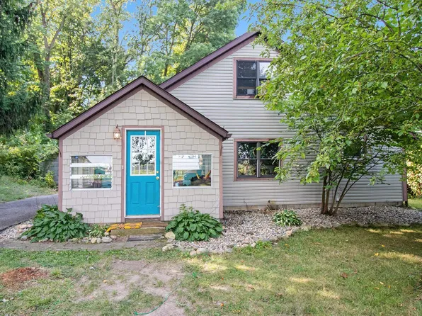 27830 Adams Rd, New Carlisle, IN 46552