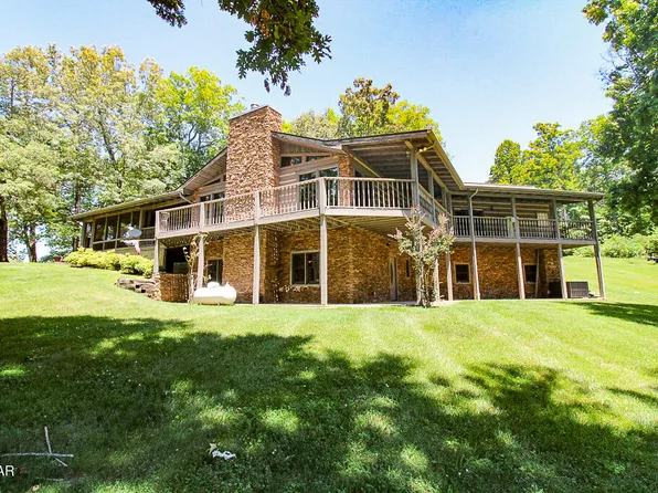 902 Lake View Rd, Sevierville, TN 37876