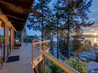 16823 33rd Ave SW, Seattle, WA 98166