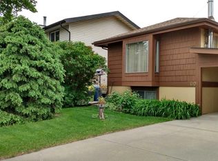 100 N Doverglen Cres SE, Calgary, AB T2B 2P6