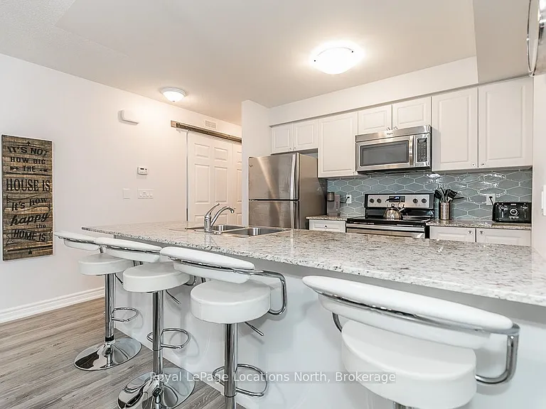 4 Anchorage Cres #205 — Photo 14