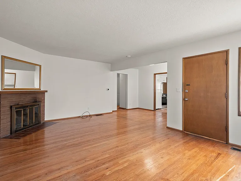 4815 SE Yamhill St — Photo 17