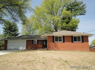 4912 Voltaire Dr, Godfrey, IL