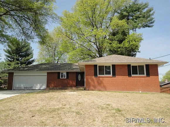 4912 Voltaire Dr photo 1