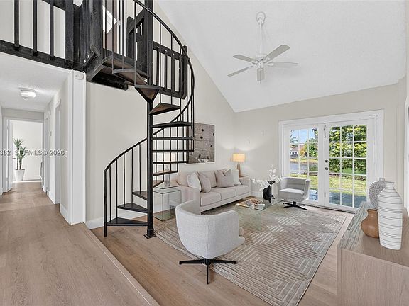 5th image of 2710 Azalea Ave