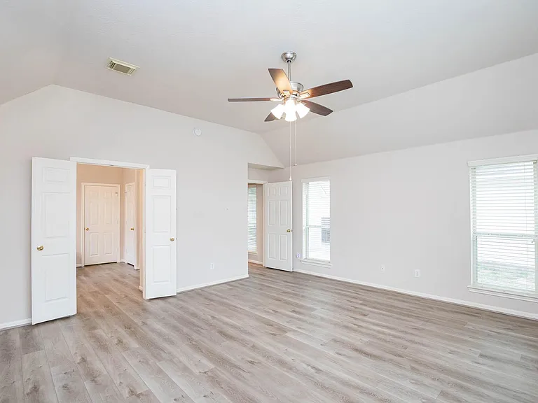 2710 Falcon Knoll Ln — Photo 14