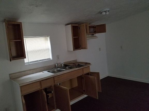 3rd image of 6551 Paragon St