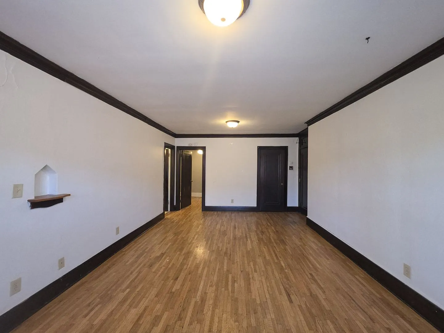 231 Dayton Ave — Photo 2