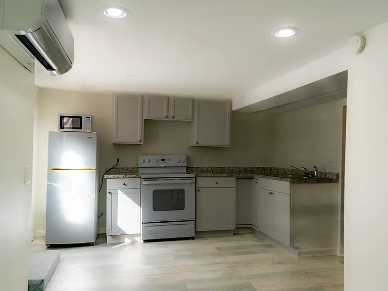 10 Vera Cir #B — Photo 15