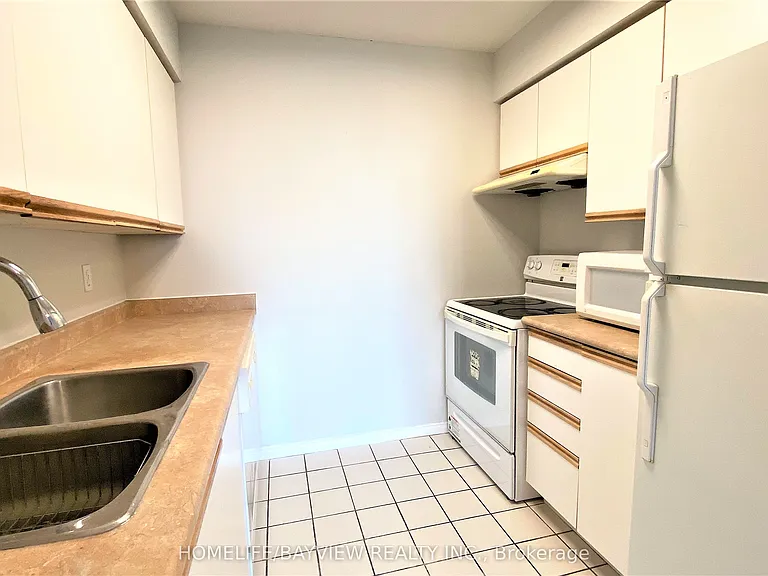 18 Hillcrest Ave #1708 — Photo 8