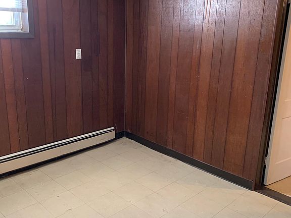 3rd image of 32 Lexington Ave Floor 2