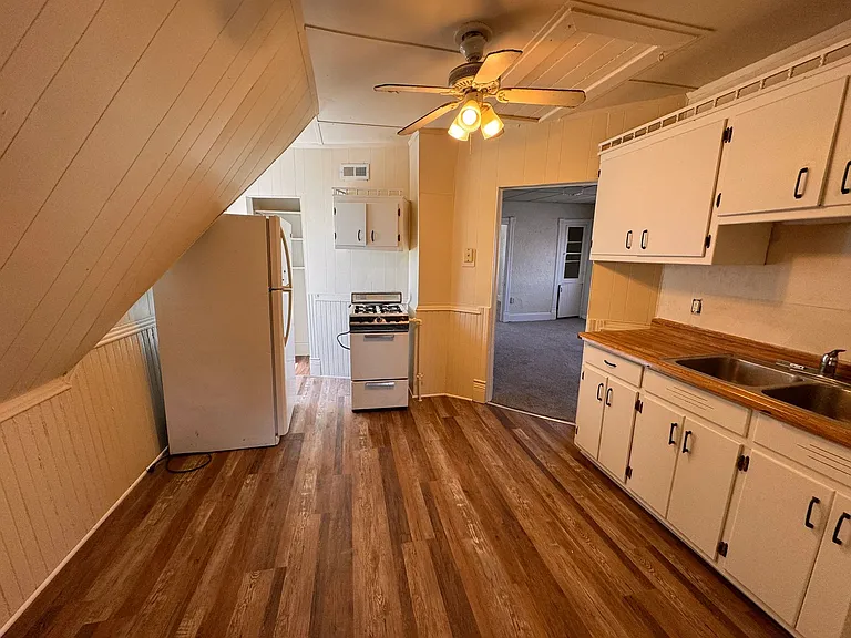1219 Milwaukee Ave — Photo 2