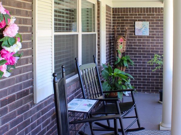 6220 Sunset Dr, Mulga, AL 35118