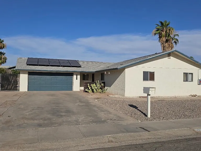 2911 S Rainbow Ave — Photo 1
