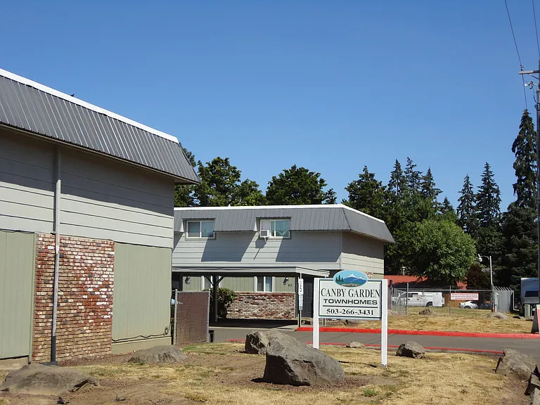 Canby Gardens Townhomes — Photo 14