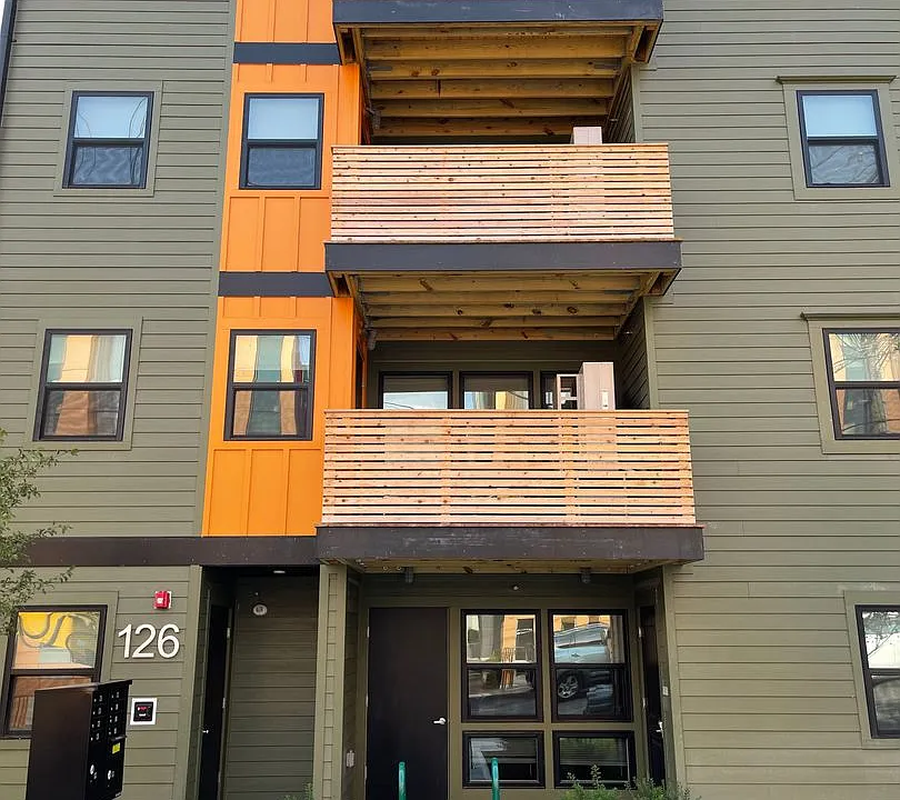 Building Photo 2