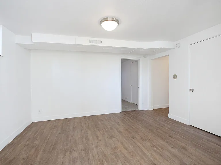 1253 Jackson St — Photo 6