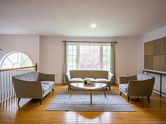 3rd image of 205 Kimble Dr