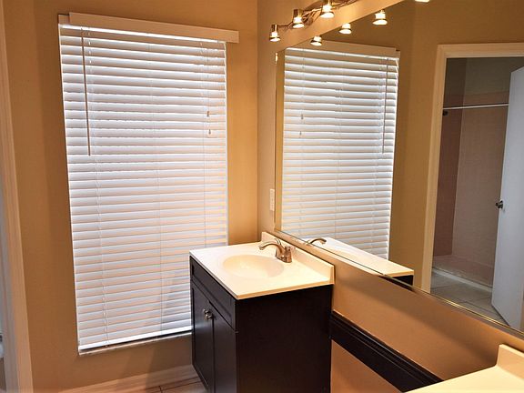 4th image of 343 New Waterford Pl