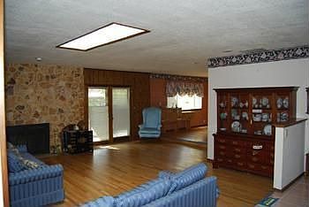3rd image of 10000 Academy Knolls Dr NE