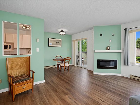 4th image of 9882 5th St #319