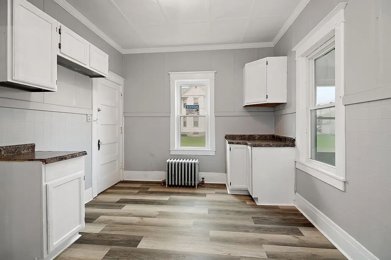 152 S Greenwood Ave — Photo 2