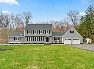 25 Laurelwood Dr, Wallingford, CT 06492