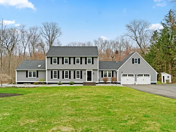 25 Laurelwood Drive, Wallingford, CT 06492