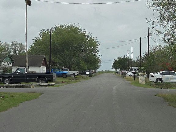 3rd image of 29997 Milam Ave