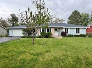 928 Columbia Dr, Janesville, WI 53546