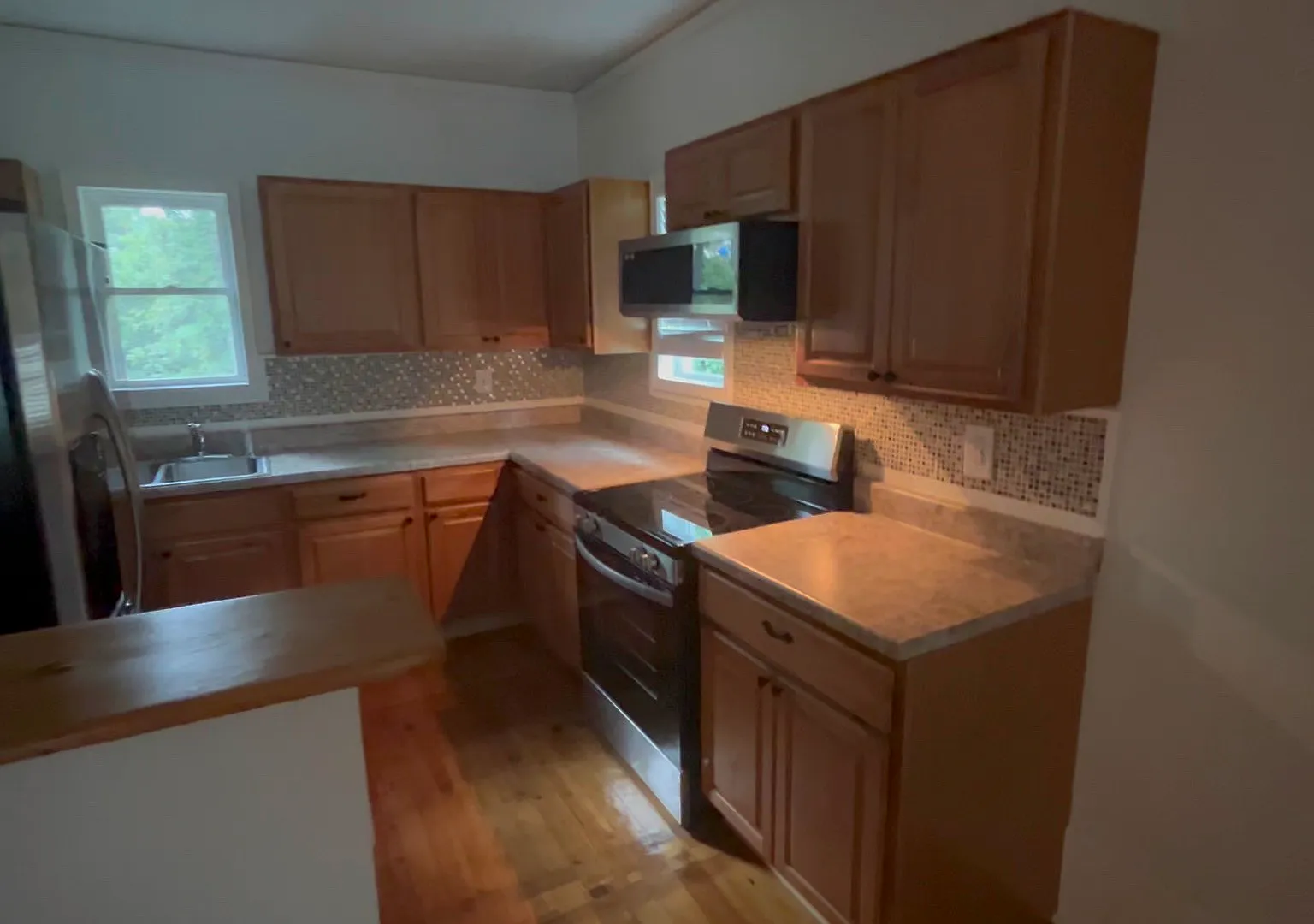 2 bed, 700 sqft, $1,060 — Photo 1