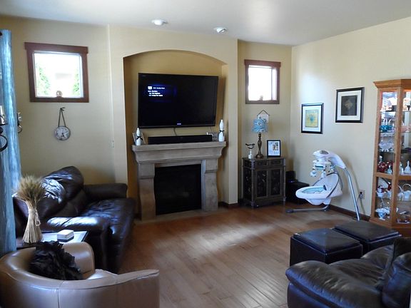 4th image of 313 Stella Ct NW