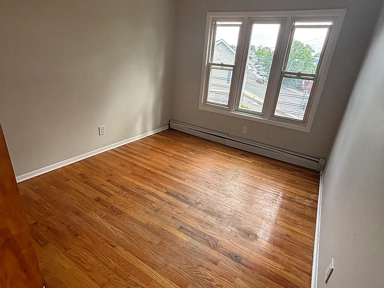 614 Midland Ave #2 — Photo 8