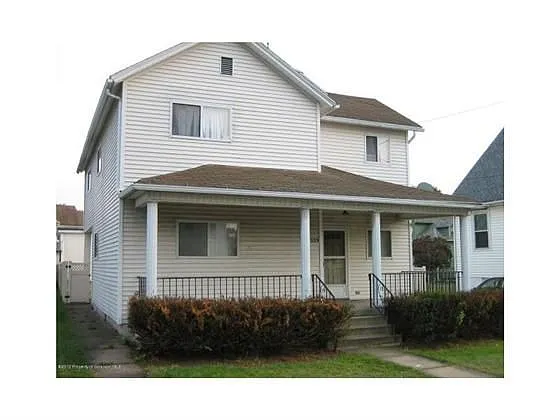329 Hickory St photo 1