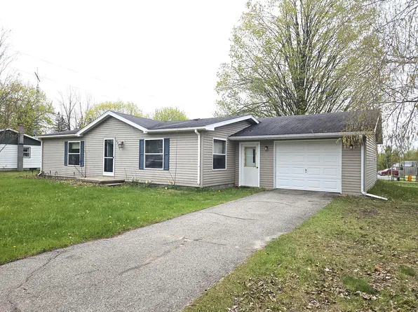 23911 Lowell St, Hillman, MI 49746