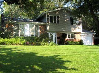 67 Hillside Ln, Syosset, NY 11791