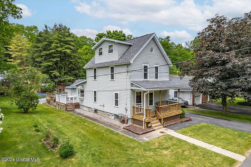 2nd image of 17 Putman Avenue