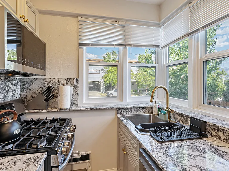 271 E St #1-2 — Photo 7