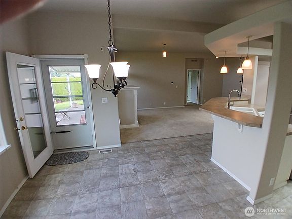 5th image of 9024 60th Avenue E #104