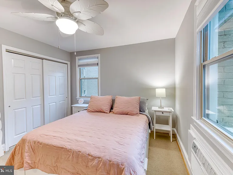 1363 K St SE #202 — Photo 17