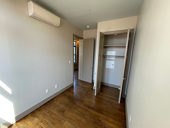 4th image of 441 Meeker Ave #3BB