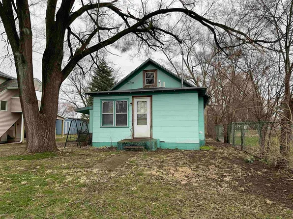 729 Salmon St, South Beloit, IL 61080