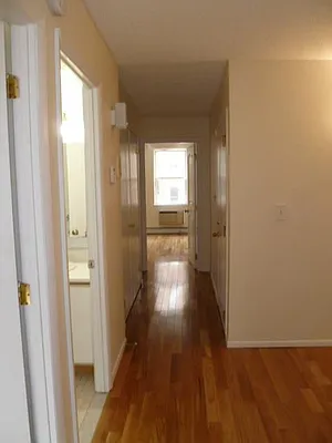 Rented by R New York | media 30