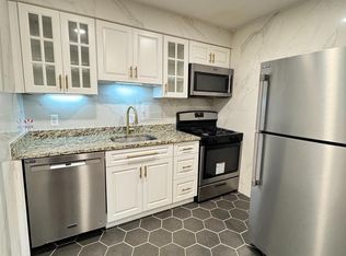 12652 Dara Dr APT 201, Woodbridge, VA 22192
