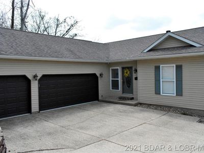 1927 Echo Valley Dr, Osage Beach, MO, 65065