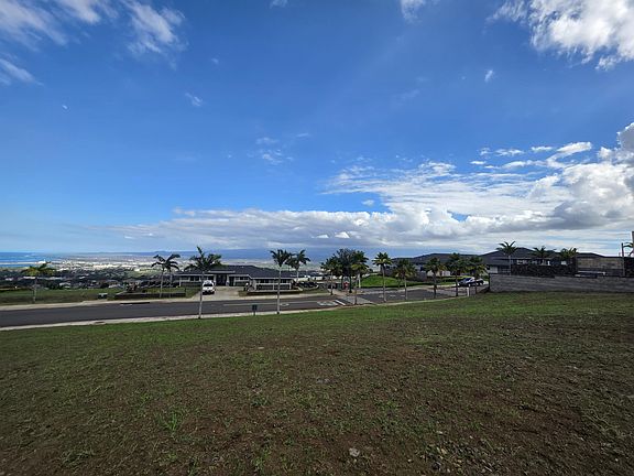 3rd image of 86 N Laikeha Pl