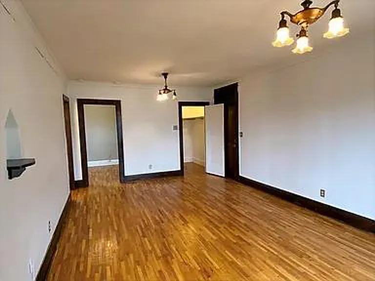 231 Dayton Ave — Photo 7