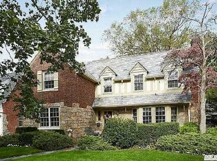 115 Fonda Rd, Rockville Centre, NY 11570